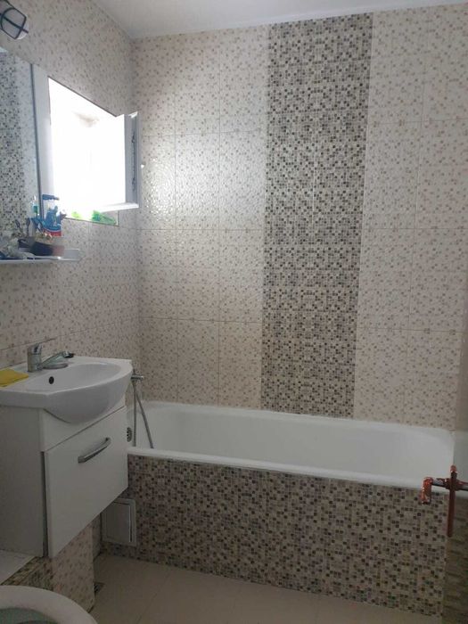 Proprietar-Inchiriez apartament 3 camere