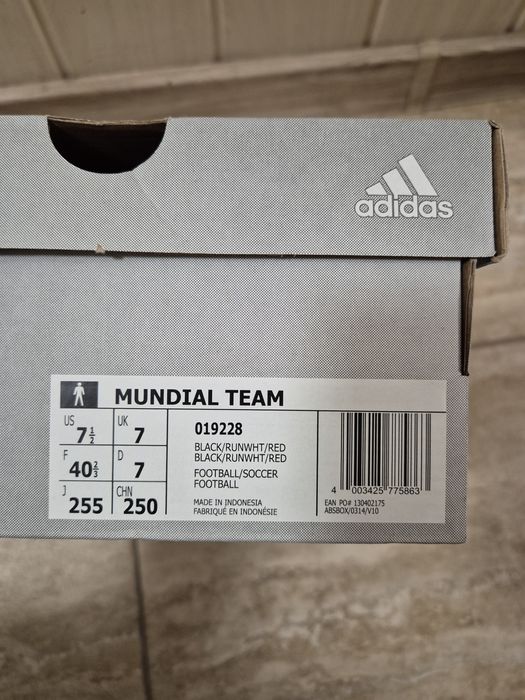 Футболни обувки Adidas mundial team