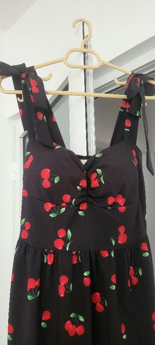 Rochie midi cu crapatura