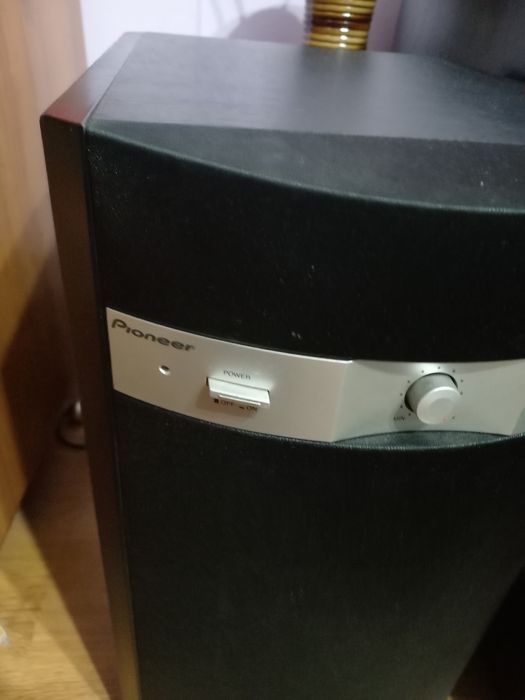 Продавам субуфер