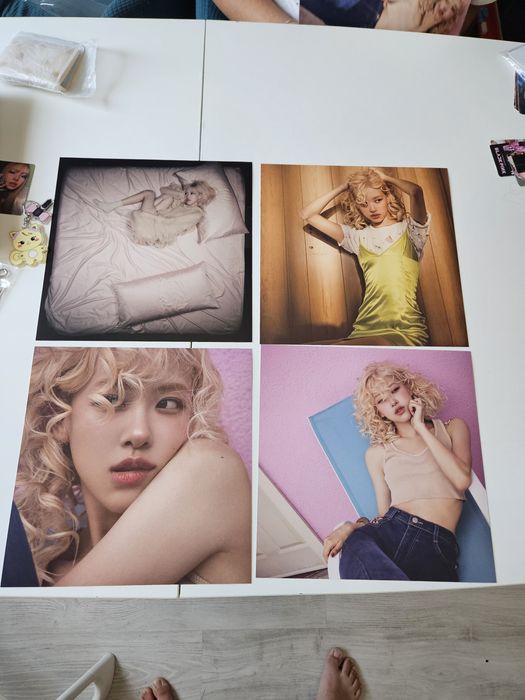 ROSÉ / BLACKPINK – rosie албум с CD, фотокарти, плакати + подарък ключодържател