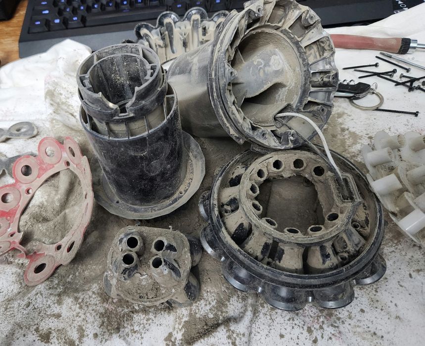 PFA Kerekes Lorand Reparatii, curatare si igienizare aspiratoare Dyson