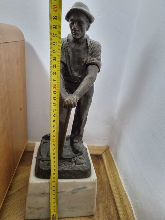 Statuie Miner din Bronz