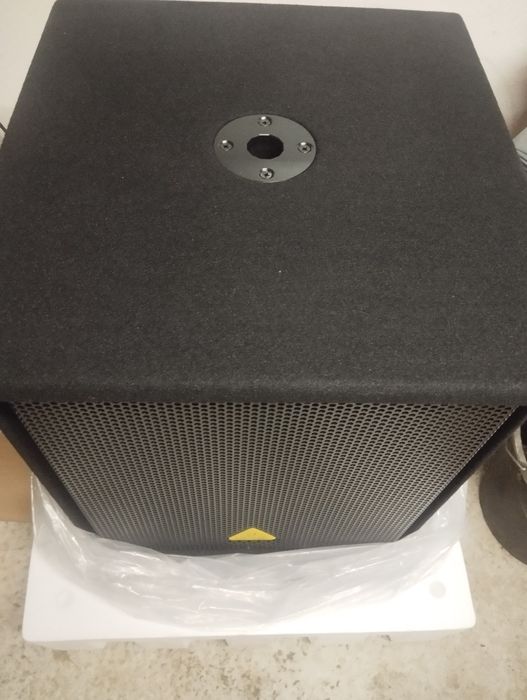 Активен субуфер Beringher