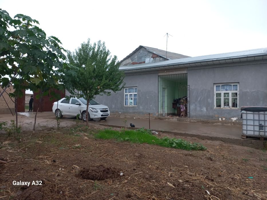 Yer uchaska sotiladi