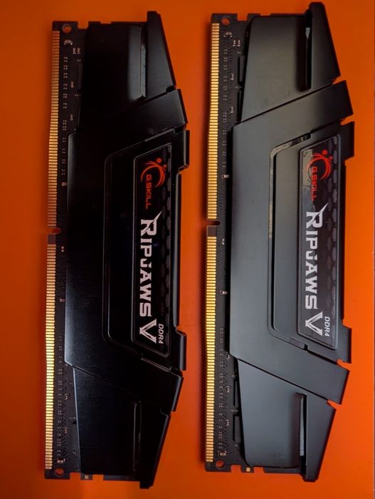 32GB (2x16GB) DDR4 RAM памет: G.Skill Ripjaws V, DDR4-3600 CL16