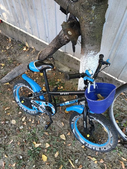 Bicicleta Rich Baby ideala pentru copii