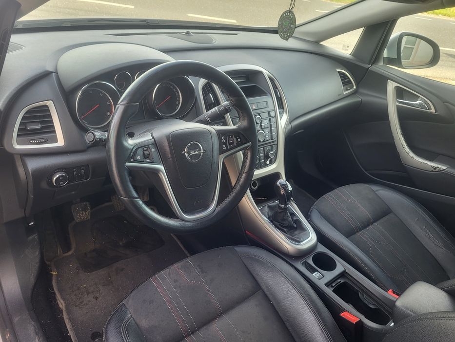 Opel astra J 2.0 170 cp