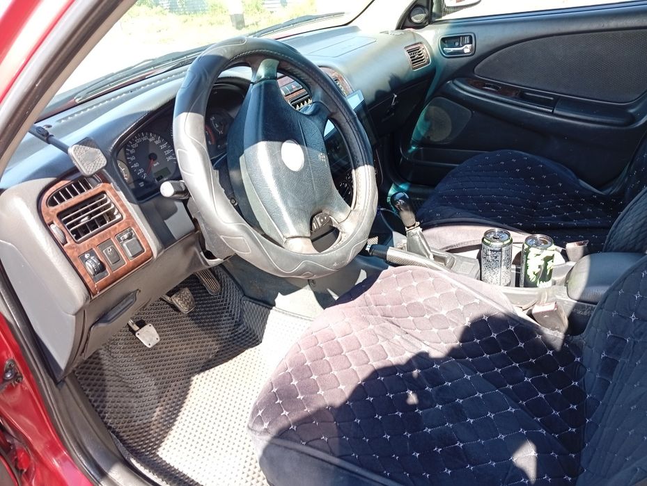 Продам машину Авенсис