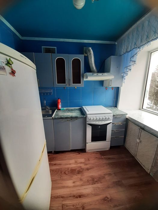 Продам квартиру в районе площади.