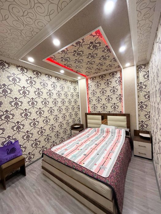 Яшнабадский район, рядом со станцией метро «Дустлик».