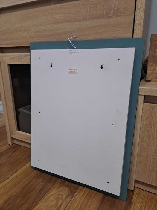 Почти ново Огледало за баня