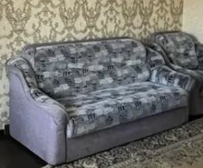 Продам диван производство Белорусия, деревяная кровать