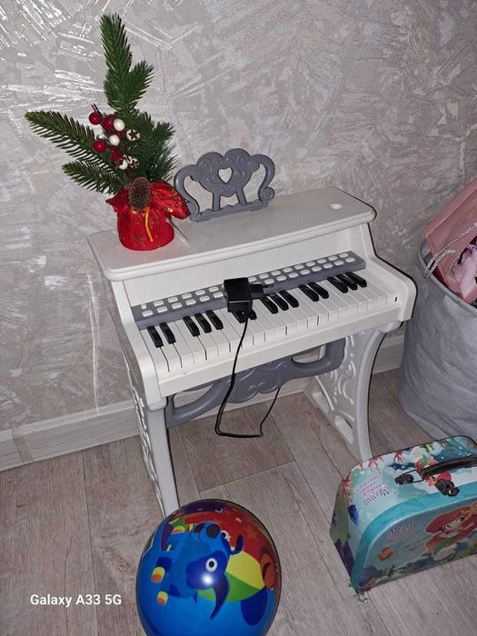 Музыкальная игрушка пианино