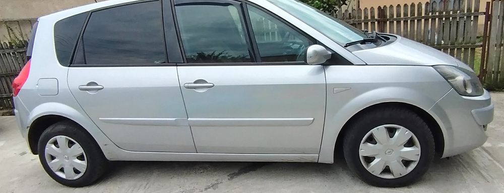 Vând Renault scenic 2 an 2008
