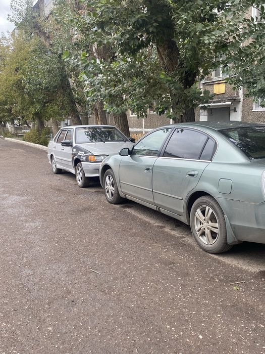 Обменяю две машины на квартиру