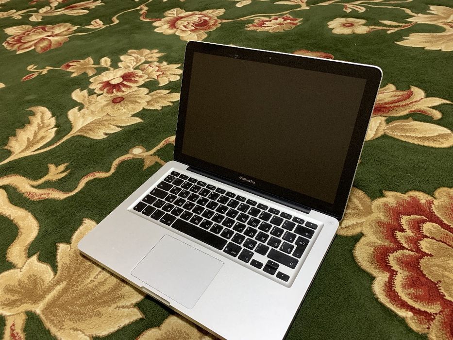 Macbook pro хорошее состояние