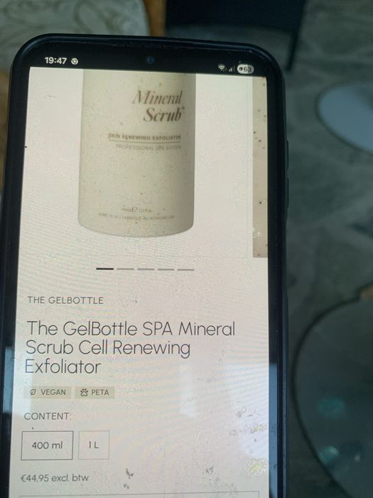 Mineral Scrub skin renewing exflolatior