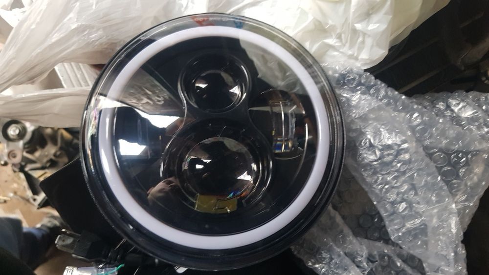 Продам Фары диодные