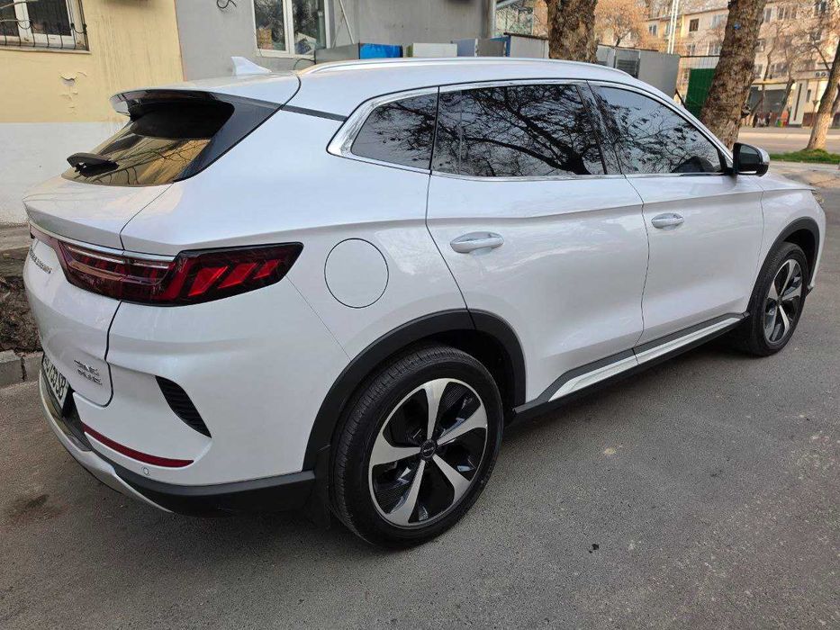 BYD SONG PLUS DM-i - гибрид