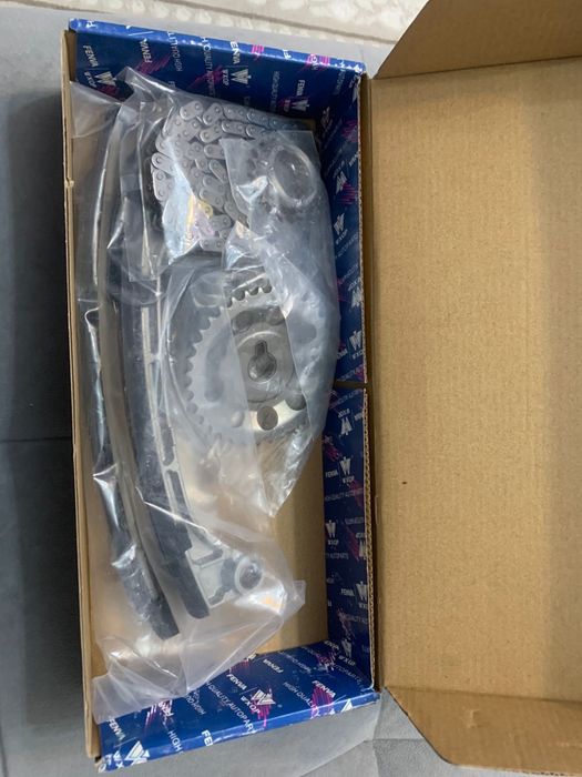 Продам ремкомплект грм