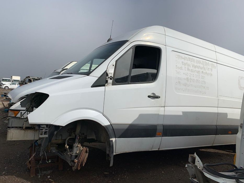 dezmembrari usa stanga fata Mercedes Sprinter/Volkswagen Crafter 2009