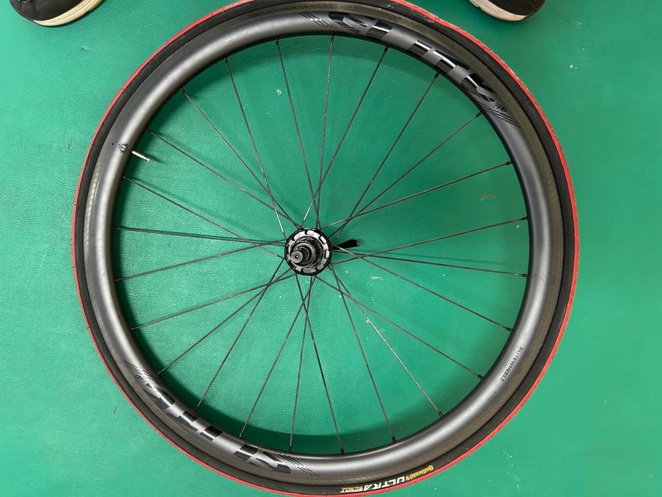 Колесо карбоновый