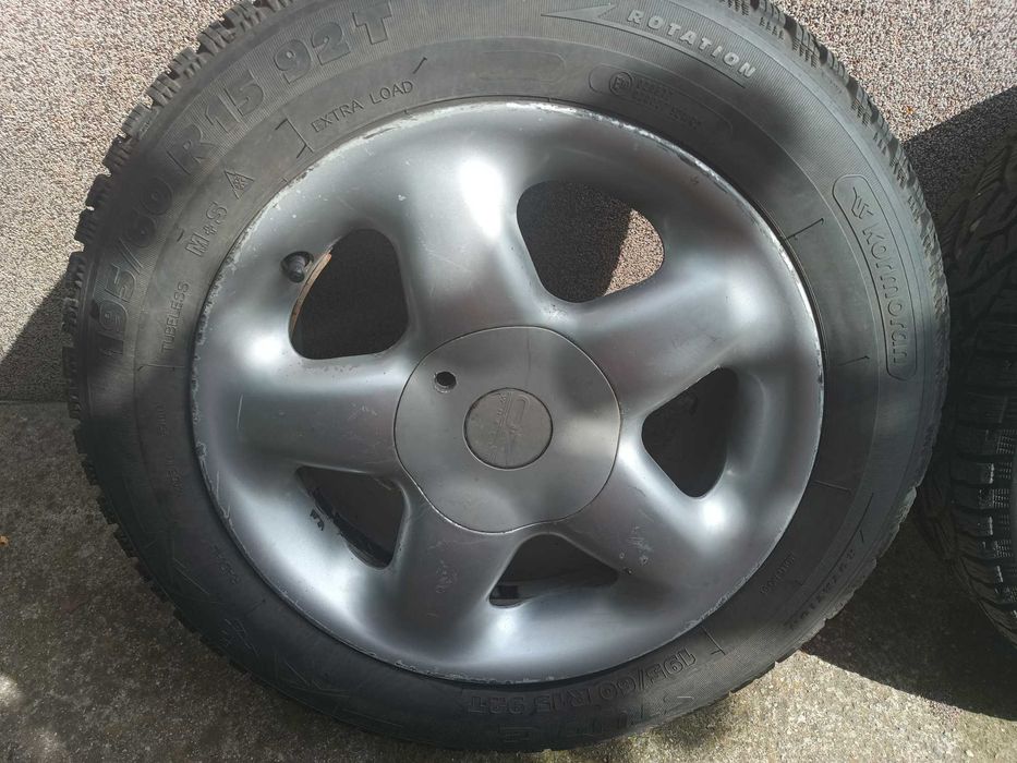 Джанти 15'' 4бр. OZ 4x100 (7Jx15H2 - ET37) със зимни гуми 195/60/15