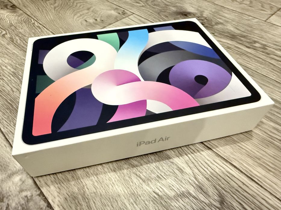 Продам Apple iPad Air 4 (64 ГБ, Silver)