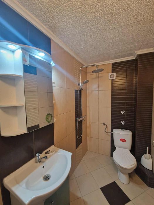 Дава се под наем Двустаен апартамент в Варна, м-т Траката - 40 кв.м за 449 € - Снимка #4