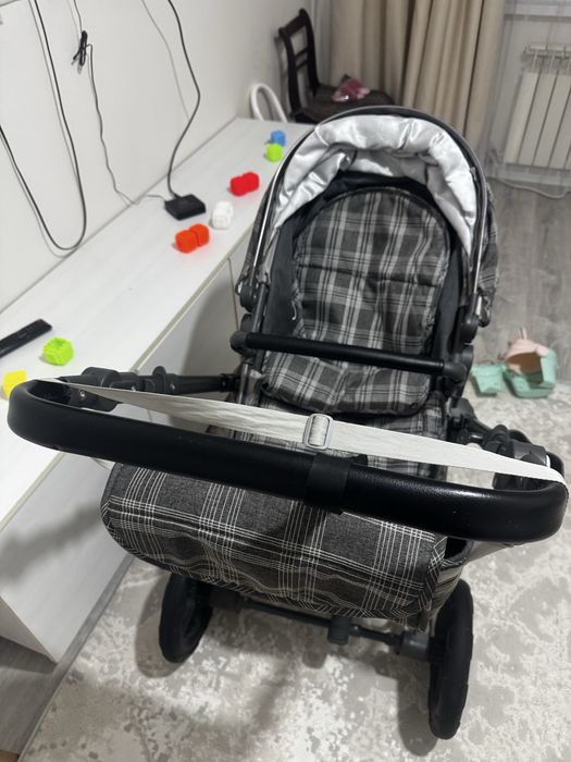 Продаю детскую коляску (люлька)