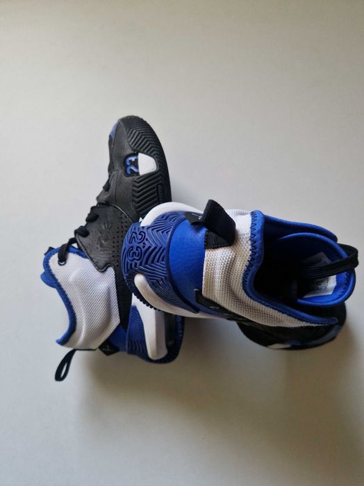 Jordan Stay Loyal 2 оригинални маратонки