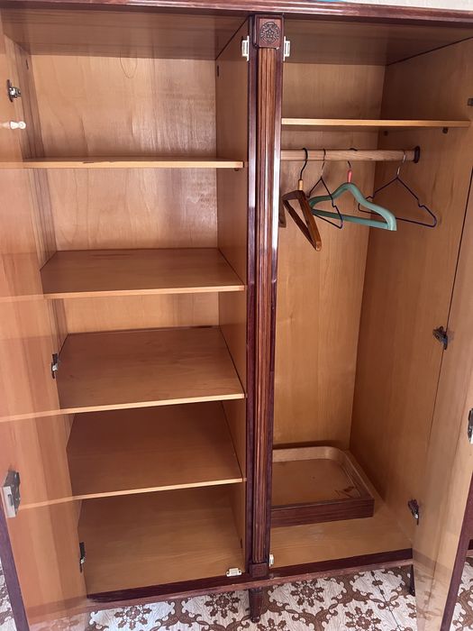 Продам шифоньер