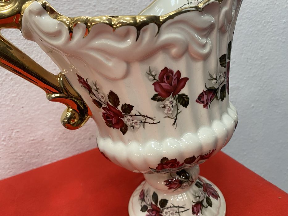 Чифт белгийски вази от порцелан на boch belgium ваза бох с цветя