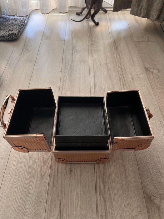 geantă încăpătoare make-up