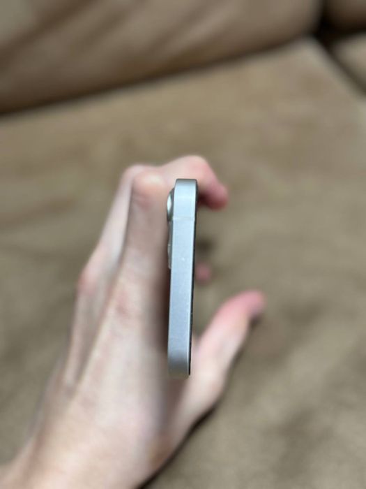 Продам iphone 13