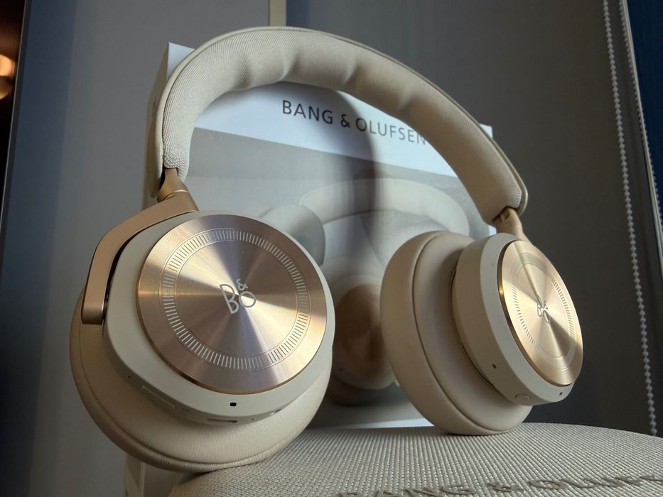 Висок клас безжични слушалки Bang & Olufsen - Beoplay HX - чисто нови