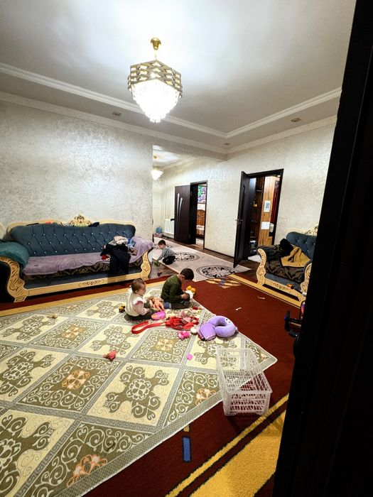 Кілем сатылады срочно.