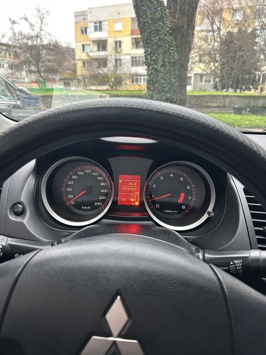 Mitsubishi lancer 1.5 бензин 2008 година