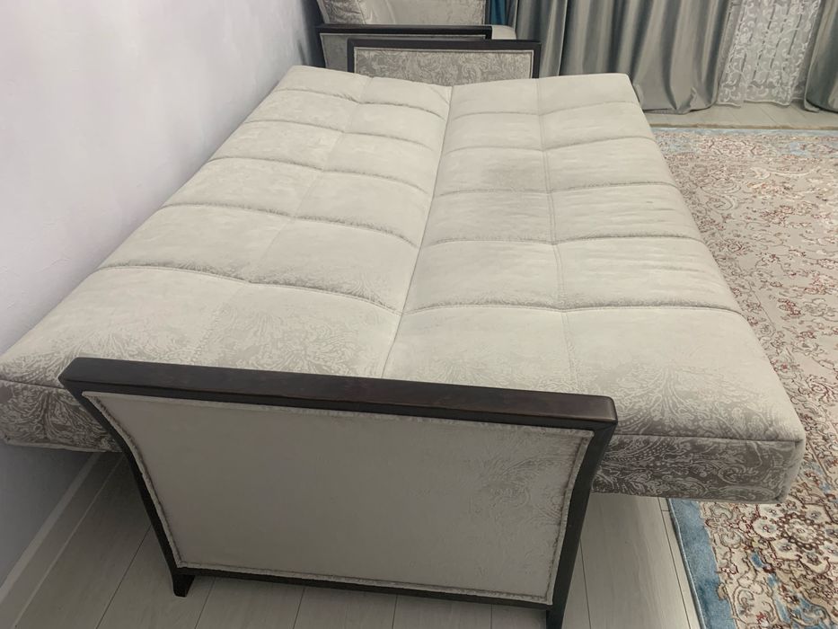 Продам б/у диван