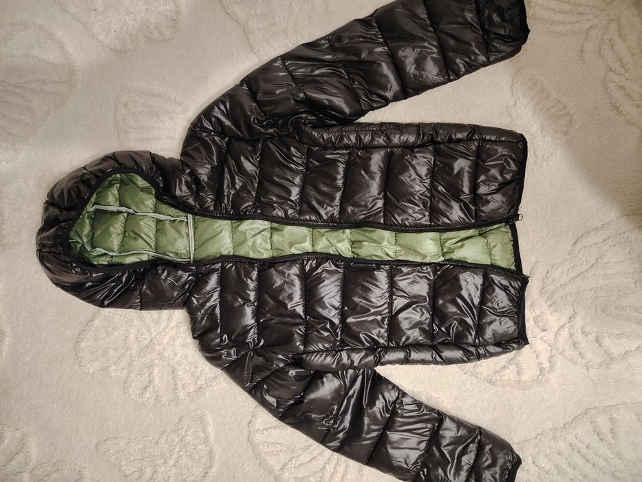 Продам куртку на весну, размер 5-7 лет