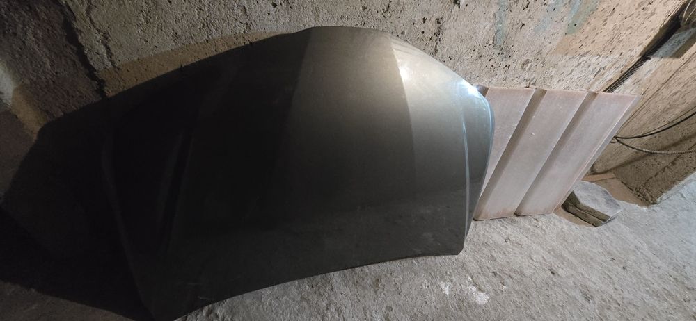 Преден капак за тойота корола Е21