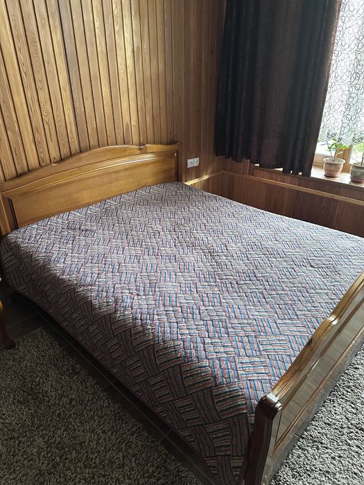 Продам двухспальную кровать