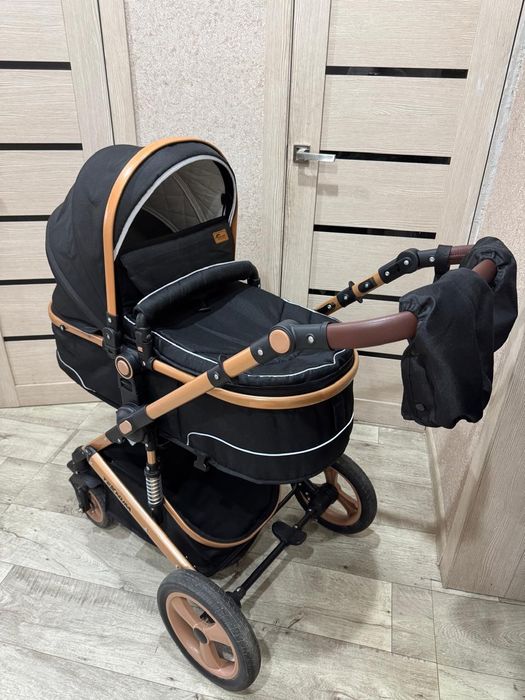 Детская коляска.