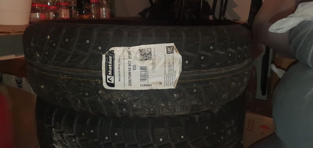 Продам Шины 205/70/16