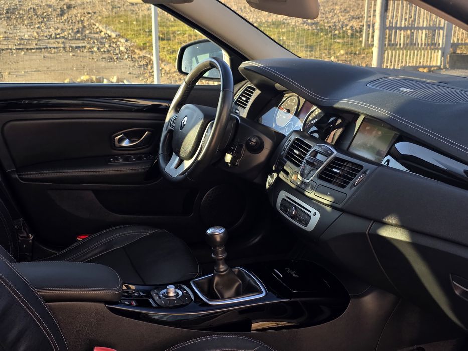 Renault Laguna / Initiale Paris / GT / Bose / R-Link / Piele / Led / X