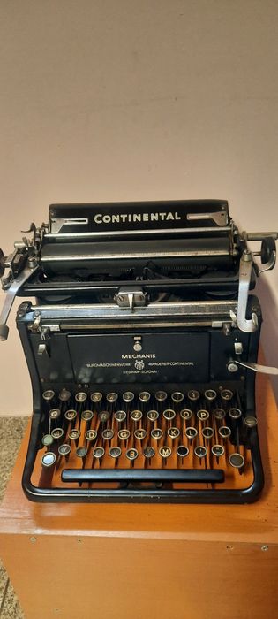 Mașină de scris Continental  1930