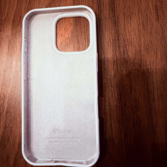 iPhone 16 Pro 256GB Desert Titanium (Златен) - Като нов + ПОДАРЪК Оригинален кейс!