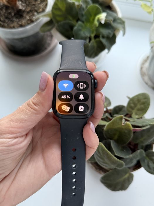 Продам Apple Watch 7 41 мм часы айфон