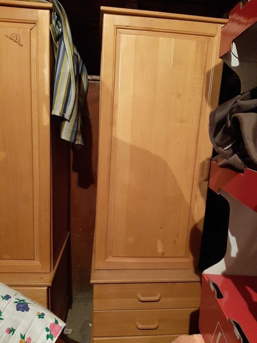 Продавам употребявани запазени мебели.